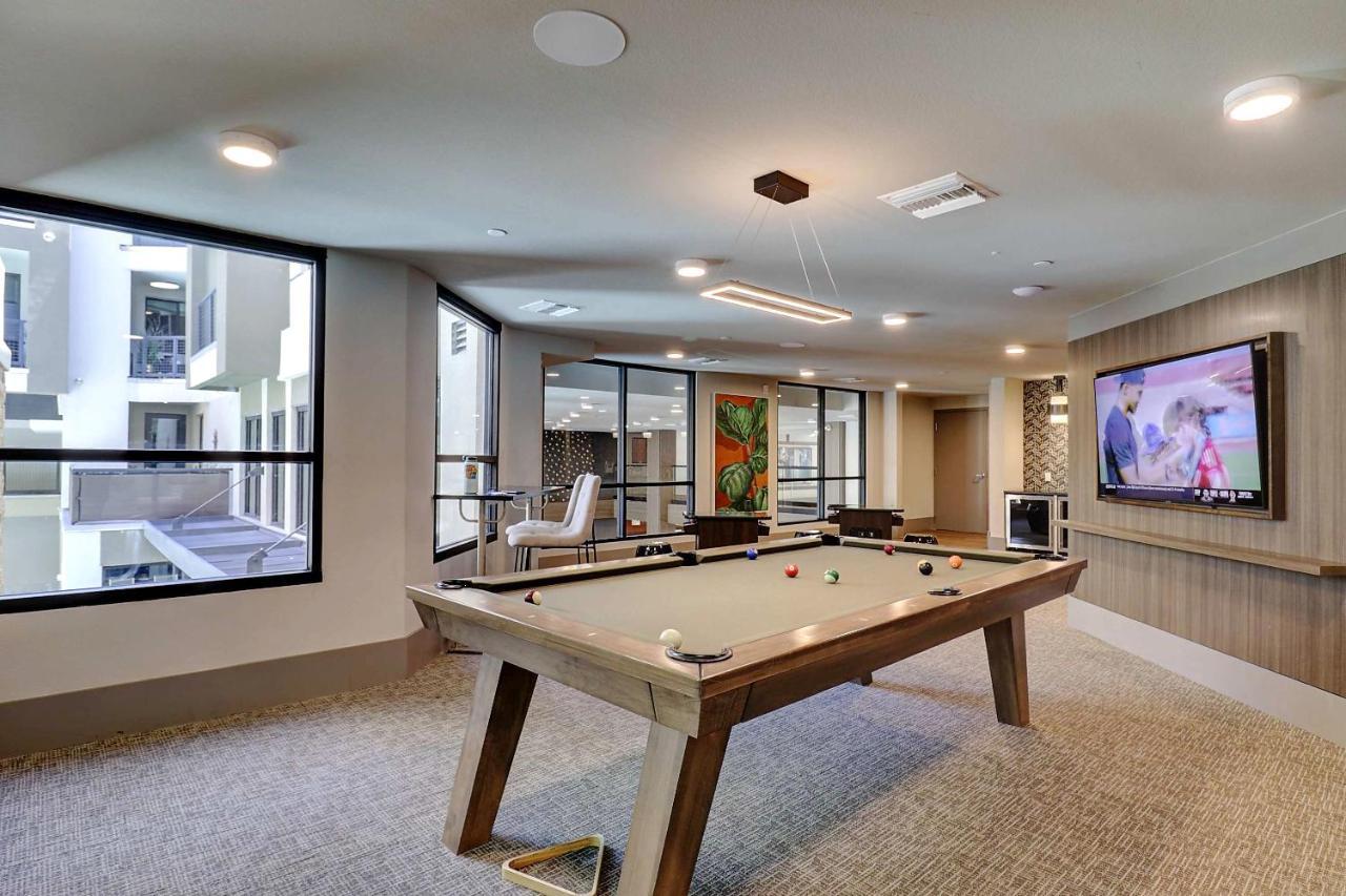 Courtyard View-walk Score 81-shopping District-king Bed-parking G3043 Apartment Scottsdale