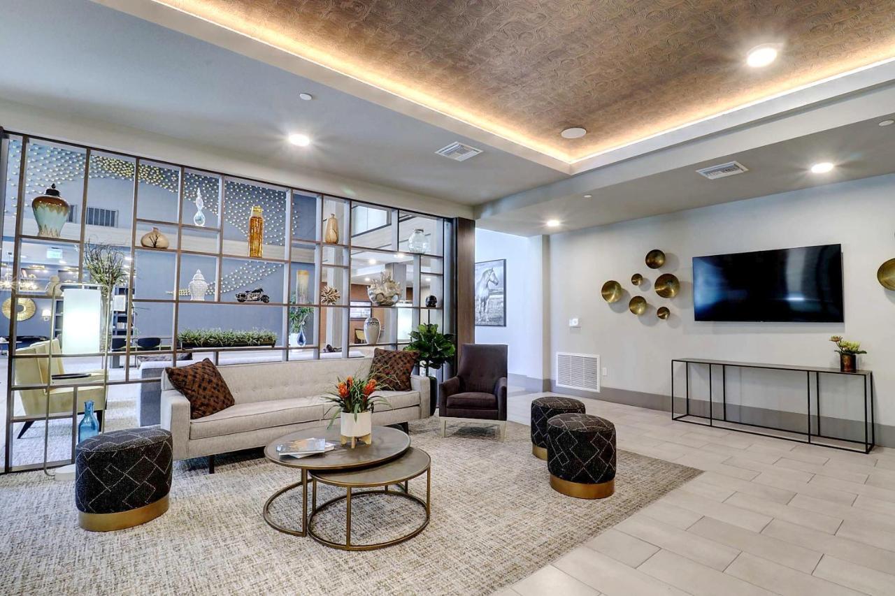 Apartamento Courtyard View-walk Score 81-shopping District-king Bed-parking G3043
